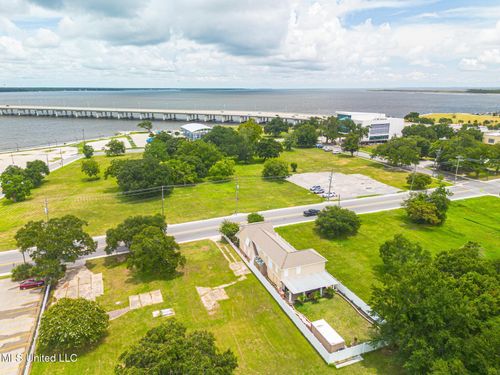 133 Myrtle St, Biloxi, MS, 39530-4731 | Card Image