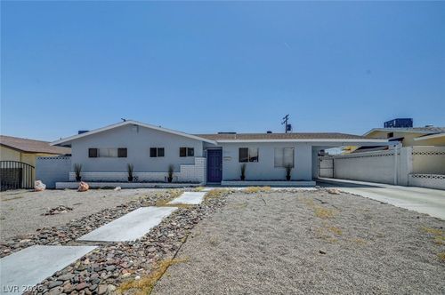 4511 Alpine Pl, Las Vegas, NV, 89107-4236 | Card Image
