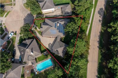 This is a fantastic cul de sac homesite w no rear neighbors and solar panels that are no cost to the buyer! Enjoy the benefits of solar without the high price tag or monthly cost. | Image 2