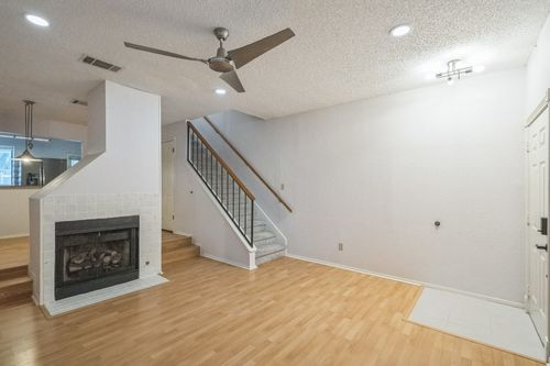 apt-107-1411 Gracy Farms Ln, Austin, TX, 78758-2228 | Card Image