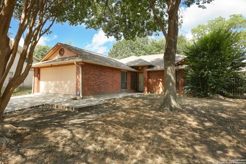 11509 Forest Br, Live Oak, TX, 78233-4343 | Card Image
