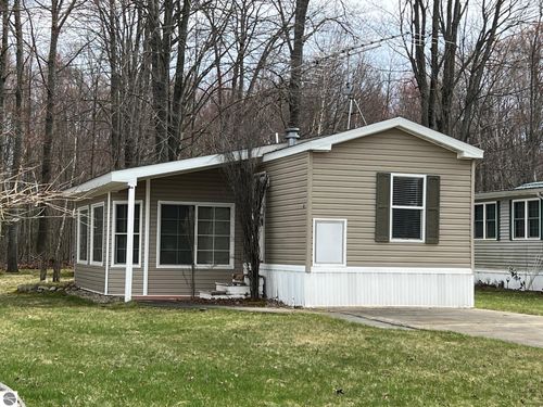 285-2221 Grass Lake Avenue, Lake, MI, 48632 | Card Image