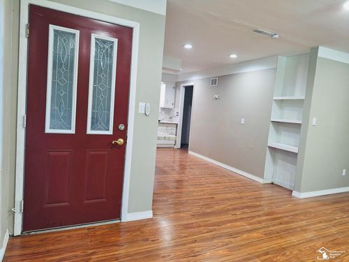 9444 Polk St, Taylor, MI, 48180-3864 | Card Image