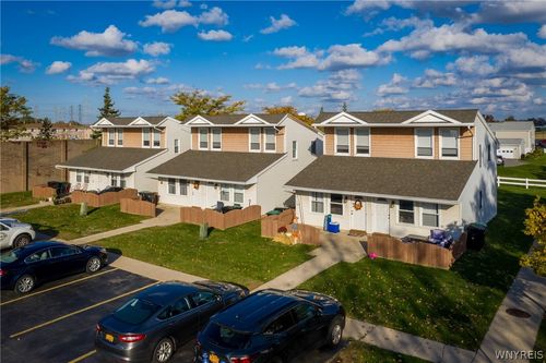 4 Concord Ct, Tonawanda, NY, 14150-6810 | Card Image