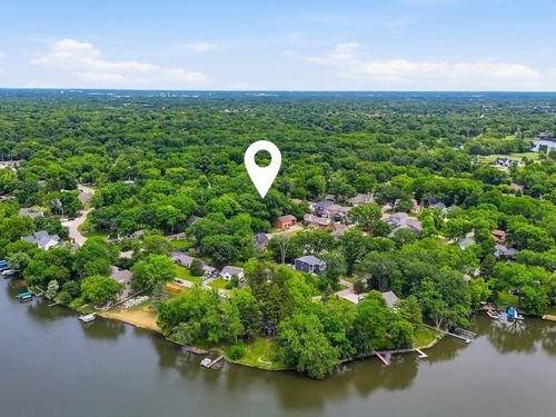 24005 N Valley Road, Lake Zurich, IL, 60047 | Card Image