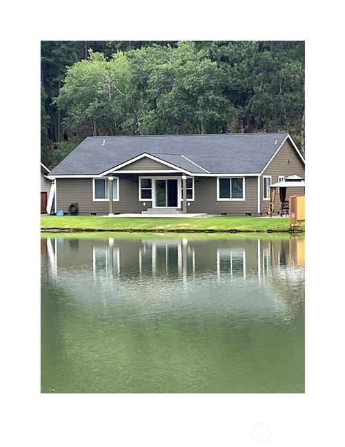821 Twin Lakes Rd, Cle Elum, WA, 98922-8489 | Card Image