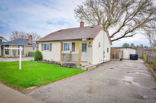 122 Raglan St, Angus, ON, L0M1B0 | Card Image