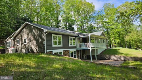 10315 Tanglewood Dr, HUNTINGDON, PA, 16652-7406 | Card Image
