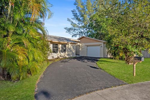 3955 Nw 3rd Ct, Deerfield Beach, FL, 33442-7305 | Card Image