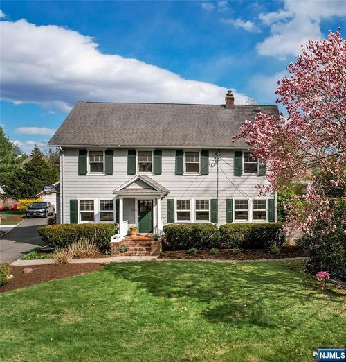 83 Essex Ave, Montclair, NJ, 07042-4124 | Card Image
