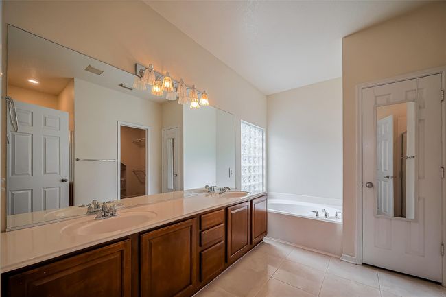 20006 Shavon Springs Dr, House other with 5 bedrooms, 4 bathrooms and 3 parking in Spring TX | Image 41