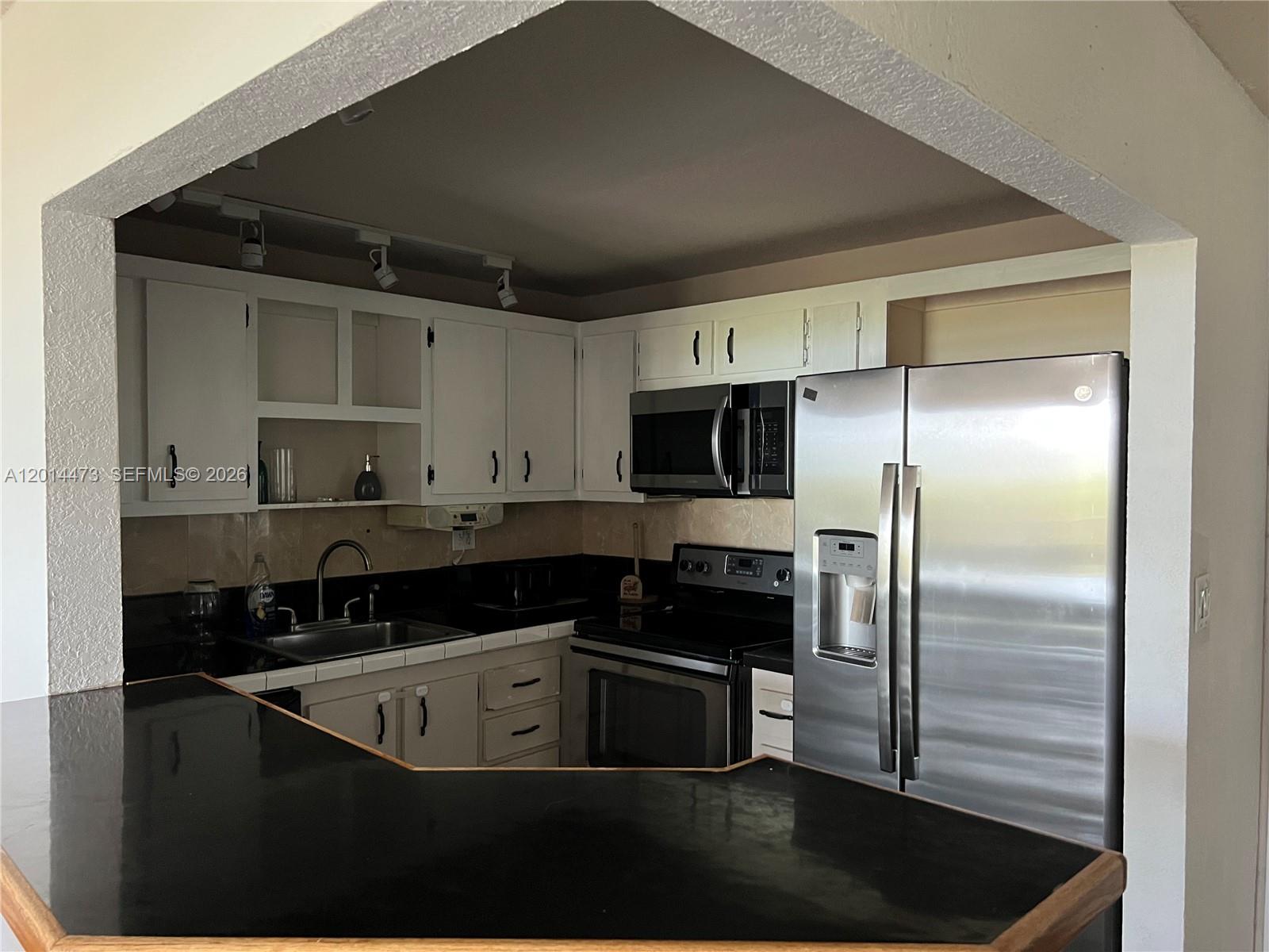Residential Lease in North Miami 5