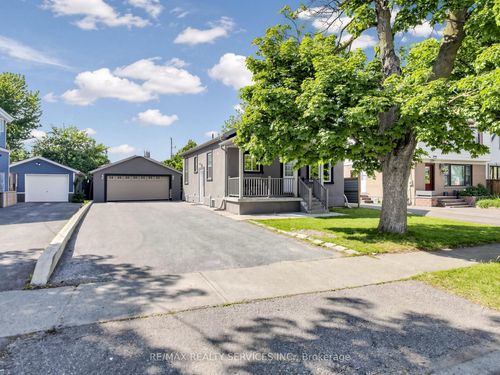 102 Woodward Ave, Brampton, ON, L6V1K6 | Card Image