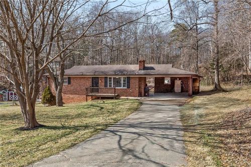2609 Tree Hollow Ext, Thomasville, NC, 27360-8361 | Card Image