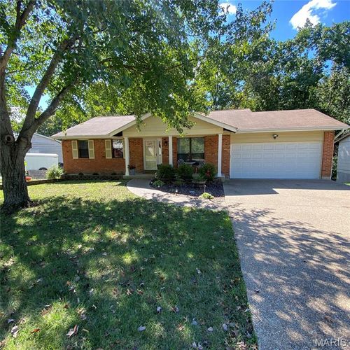 1275 Meadow Trail Ln, Fenton, MO, 63026-4214 | Card Image