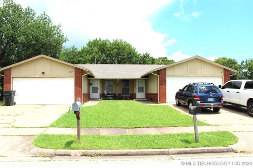 8225 N 117th East Ave, Owasso, OK, 74055-2603 | Card Image
