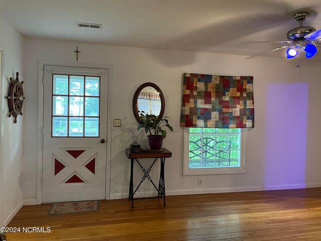 Living Rm | Image 14