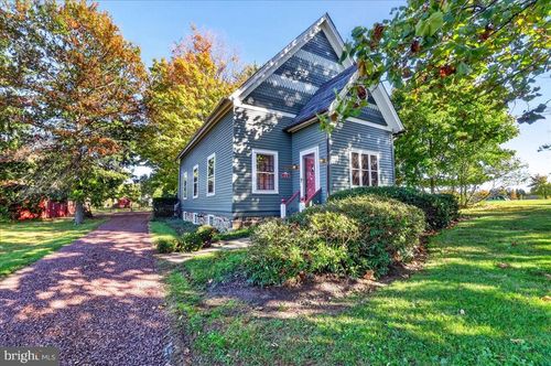 1098 Eagle Rd, Newtown, PA, 18940-2818 | Card Image