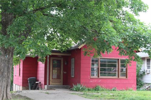 1331 Spruce St, Leavenworth, KS, 66048-2373 | Card Image