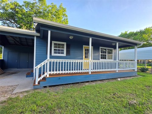 unit-b-411 W 4th St, Flatonia, TX, 78941-2668 | Card Image