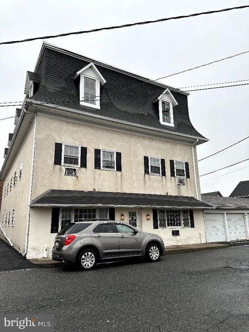apt-e-17 S 2nd St, QUAKERTOWN, PA, 18951-1662 | Card Image