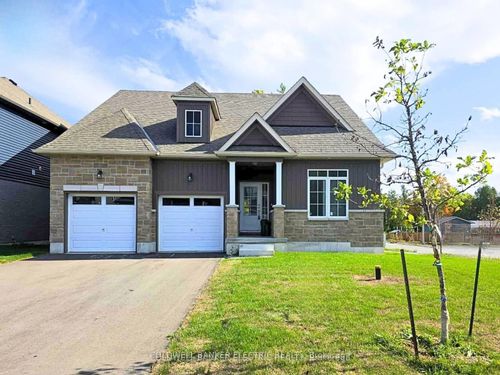 3 Hillcroft Way, Bobcaygeon, ON, K0M1A0 | Card Image
