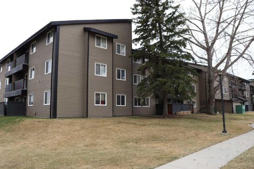 105b-5611 9 Ave, Edson, AB, T7E1R5 | Card Image