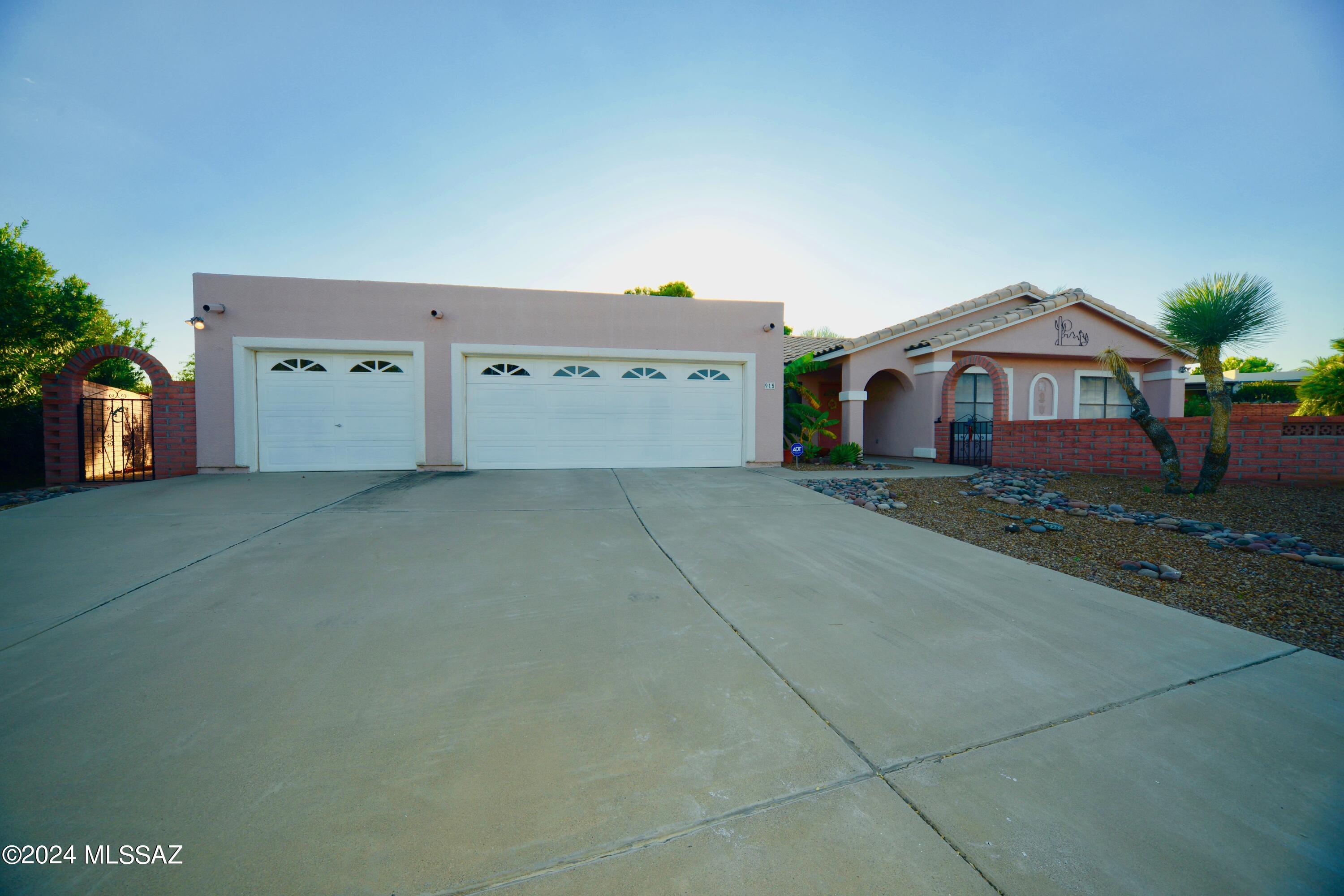 Placita Martina , Green Valley, AZ 85614