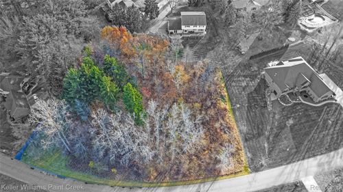 291 Old Coach Trail, Macomb Township, MI, 48094 | Card Image