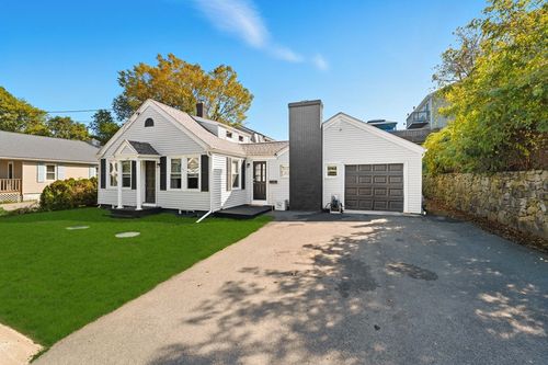 18 Stafford St, Swansea, MA, 02777-2140 | Card Image