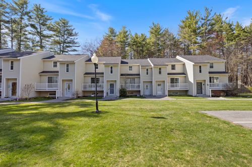 9 Pine Meadows Dr, Exeter, NH, 03833-4819 | Card Image