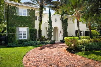 11725 Sw 69th Ct, House other with 6 bedrooms, 7 bathrooms and null parking in Pinecrest FL | Image 1