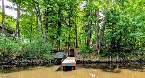 348 Rome Ter, Roaming Shores, OH, 44084-9787 | Card Image