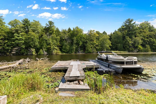 87 Sibbald Cres, House other with 2 bedrooms, 1 bathrooms and 2 parking in Sutton West ON | Image 15