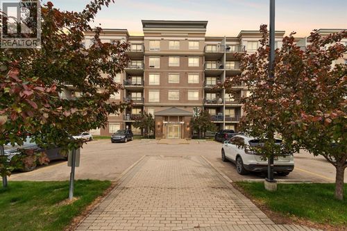 136 Sandpiper Rd, Fort Mcmurray, AB, T9K0J7 | Card Image