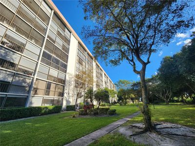 115 - 5900 Nw 44th St, Condo with 3 bedrooms, 2 bathrooms and null parking in Lauderhill FL | Image 2