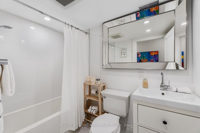 37 Farnham Ave, House other with 5 bedrooms, 5 bathrooms and 1 parking in Toronto ON | Image 32
