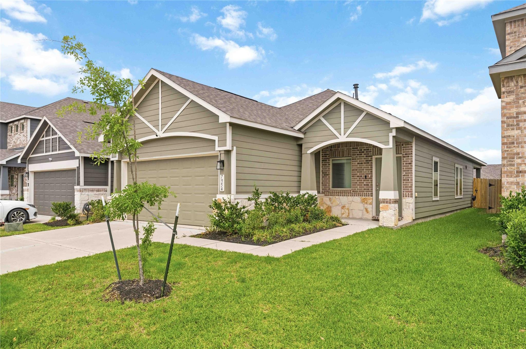Residential Lease in Cypress 3