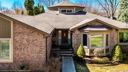 1671 Apple Dr, Troy, MI, 48098-1957 | Card Image