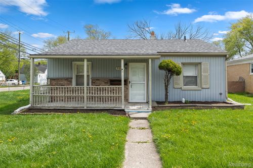 21090 Gentner St, Warren, MI, 48089-5113 | Card Image