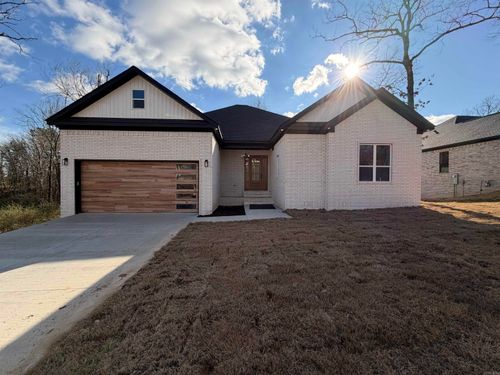 241 Rosecreek Ct, Hot Springs, AR, 71901-7359 | Card Image