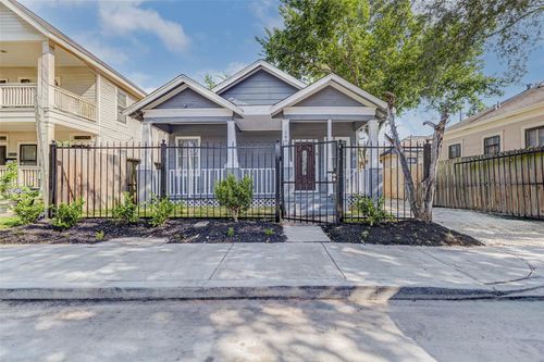1606 Ruthven St, Houston, TX, 77019-5037 | Card Image