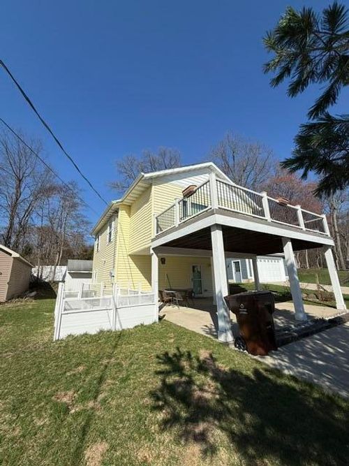 7183 Wilkinson Dr, Rockford, MI, 49341-9632 | Card Image