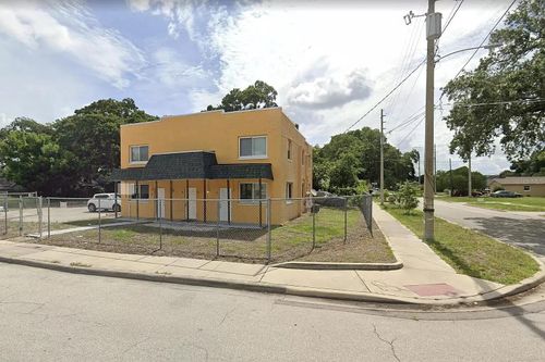 745 Easy Ave, Orlando, FL, 32805-3193 | Card Image