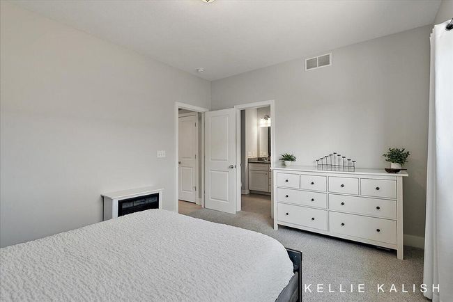 Primary Bedroom & Bath | Image 19
