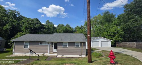 258 East Dr, Oak Ridge, TN, 37830-5819 | Card Image