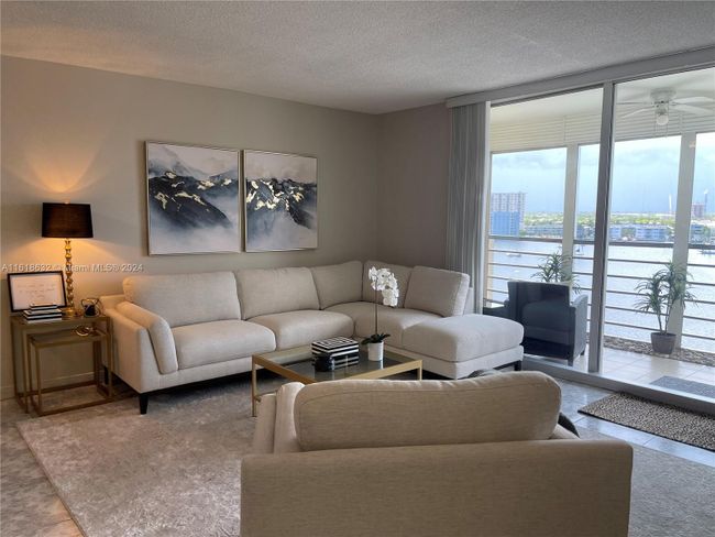 909 - 100 Golden Isles Dr, Condo with 1 bedrooms, 1 bathrooms and null parking in Hallandale Beach FL | Image 14