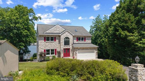 8044 Forest Glen Dr, PASADENA, MD, 21122-4805 | Card Image