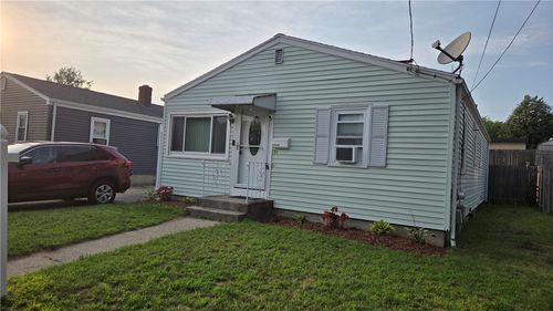 31 Funston Ave, Providence, RI, 02908-1239 | Card Image