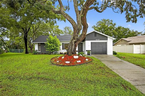8137 English Elm Cir, SPRING HILL, FL, 34606-6706 | Card Image